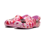 BAPE x Crocs Classic Carnation clogs - 3