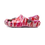 BAPE x Crocs Classic Carnation clogs - 5